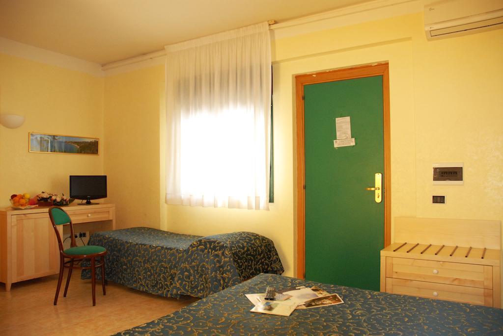 Park Hotel Villa Americana Rodi Garganico Exteriér fotografie